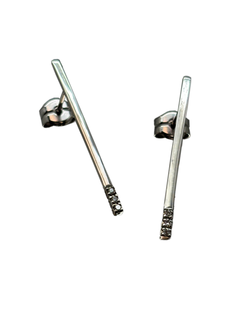 pendientes_linealesconbrillantes2_1920x2560