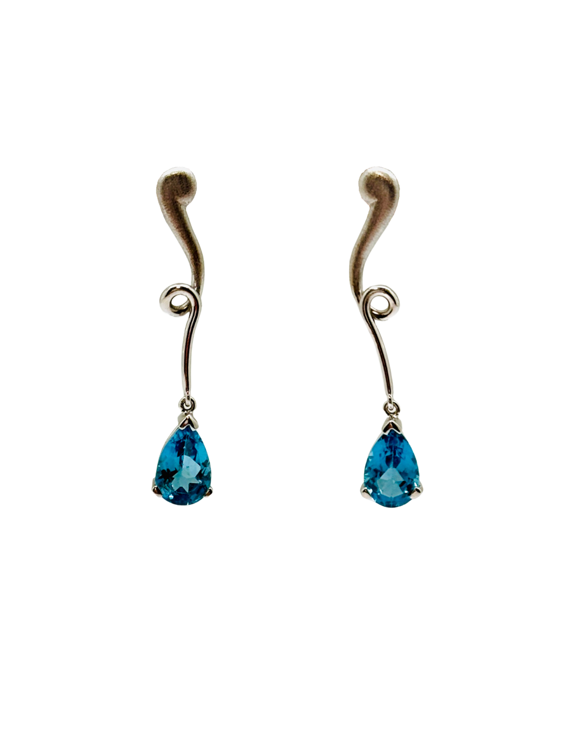 pendientes_vuelo_1920x2560