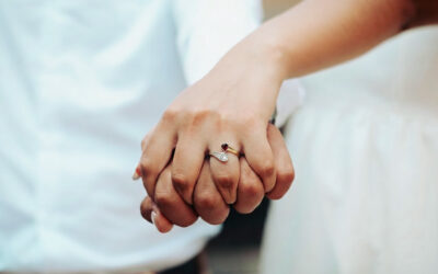 anillo tu y yo manos